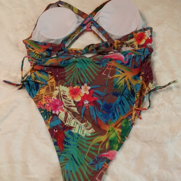 WDIRARA Women's Floral Print Bikini Set - Tie Front Halter Swimwear, Stretchy Fabric For Beach & Pool - View #9